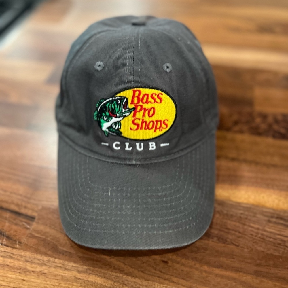 Bass Pro Shops ball cap in GUC